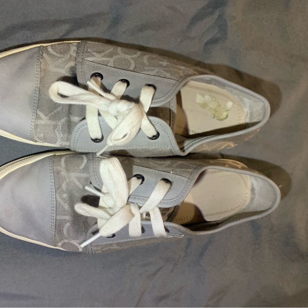 Gray and White Sneakers Calvin Klein